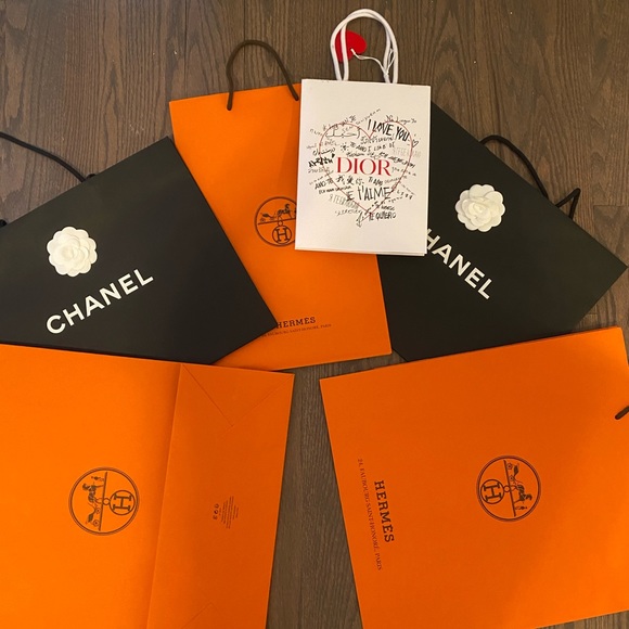 Shopping bags - Picture 1 of 1